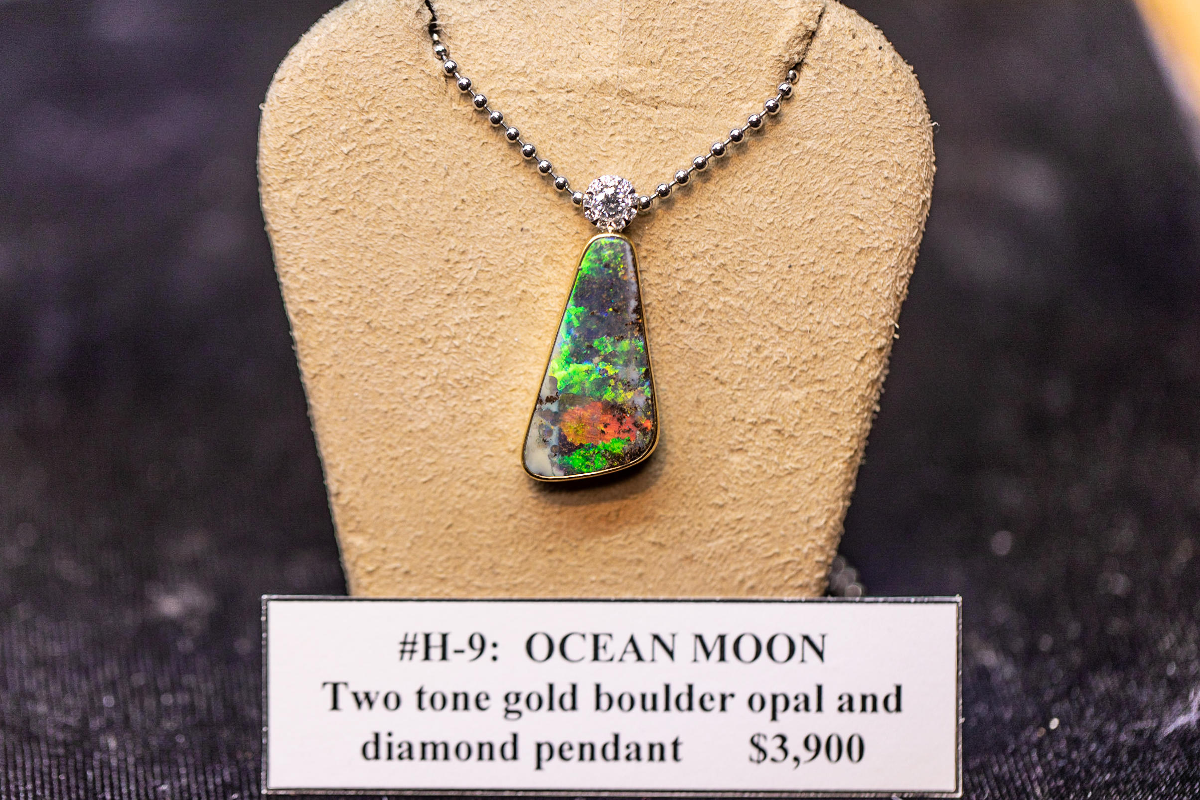 Hawaii Jewelry Association 2019 — May Hoffsten188